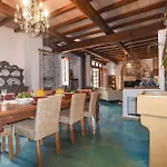 Holiday home 3 Bedroom Nice Apartment In Trappeto