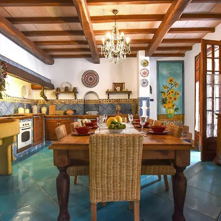 3 Bedroom Nice Apartment In Trappeto *