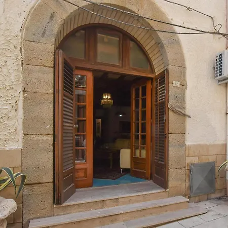 3 Bedroom Nice Apartment In Trappeto Holiday home