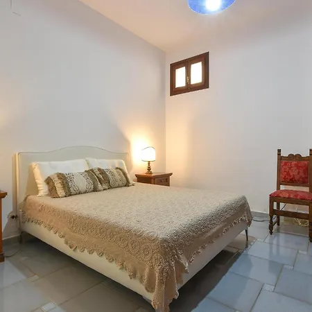 Holiday home 3 Bedroom Nice Apartment In Trappeto
